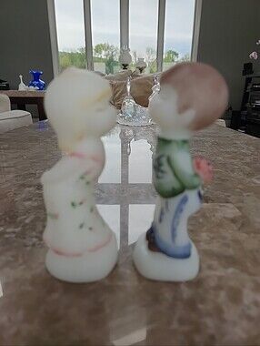 Fenton Kissing Boy And Girl